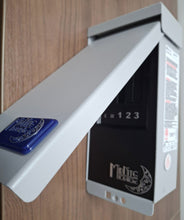 Load image into Gallery viewer, MidNite Solar MNPV2-1000 2 Pos. Combiner 1000VDC Rated