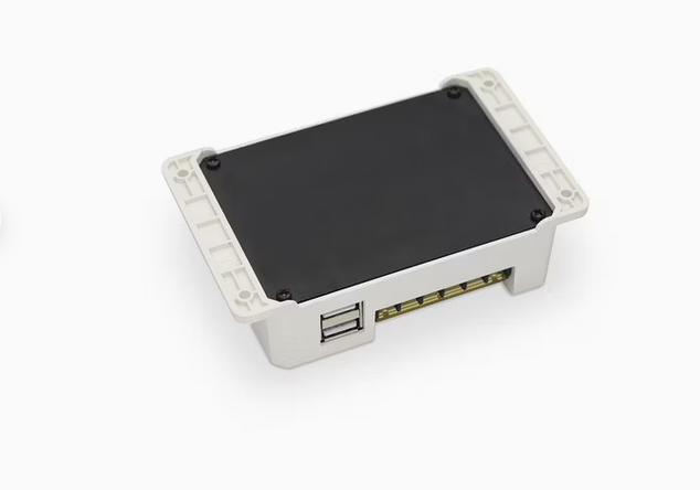 SRNE HC series solar charge controller - rear view